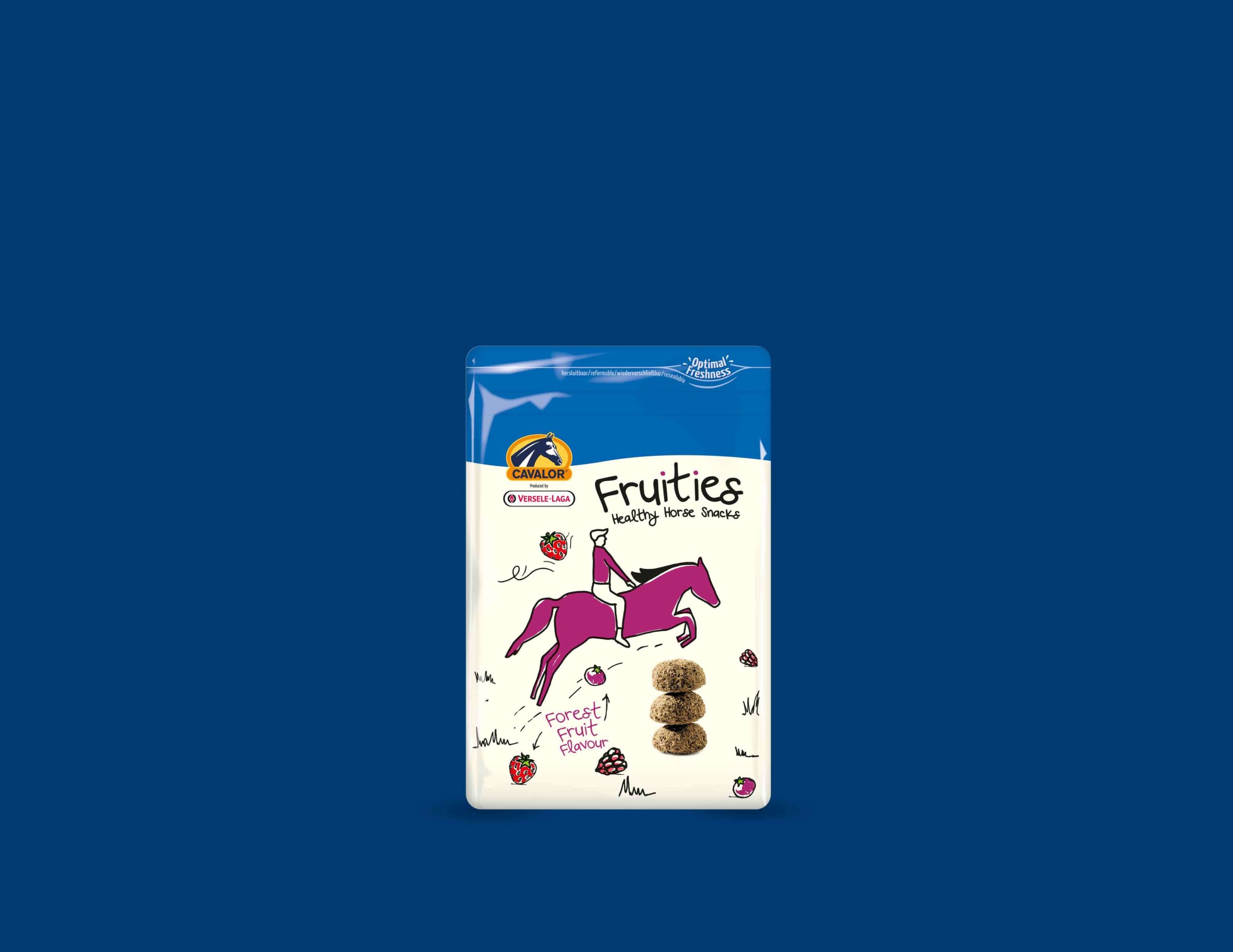 Cavalor Fruities – Dolcetti Per Cavalli Con Vitamine, 750 G, A Basso Contenuto Di Zucchero, Confezione Richiudibile